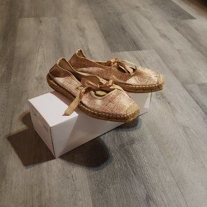Vidorreta, gold tan, flat slip on, tie front, flat ballerina espadrilles, sz 8.5